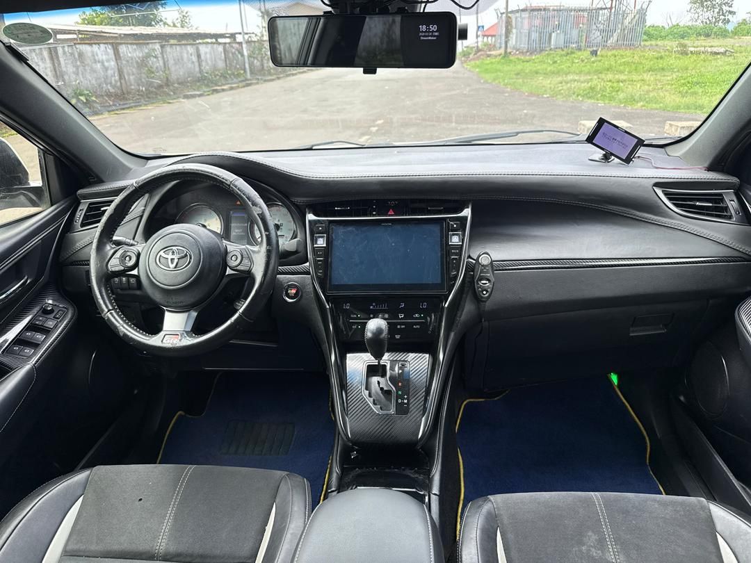 Toyota Harrier d’origine allemande à liquidé